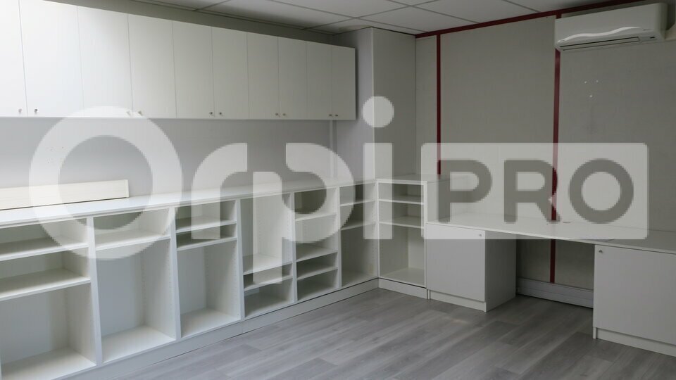 Bureau dans Saint-Genis-Laval à vendre - Photo intérieure - Image 2 de 10