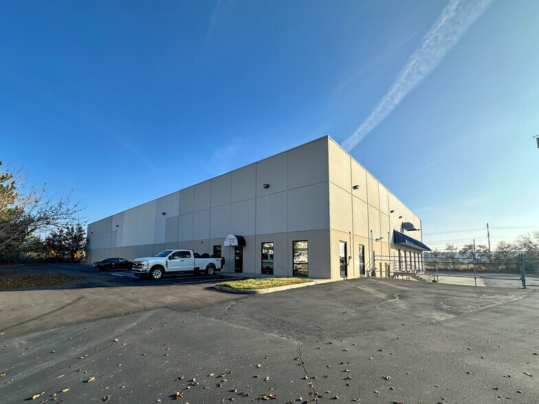 3535 Directors Row, Salt Lake City, UT for lease - Building Photo - Image 2 of 4