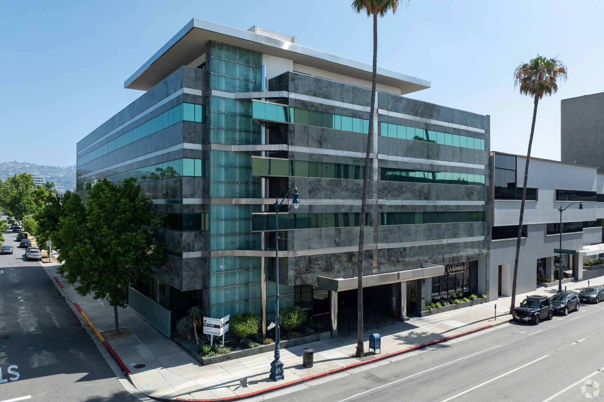 9025 Wilshire Blvd, Beverly Hills, CA for lease Building Photo- Image 1 of 37