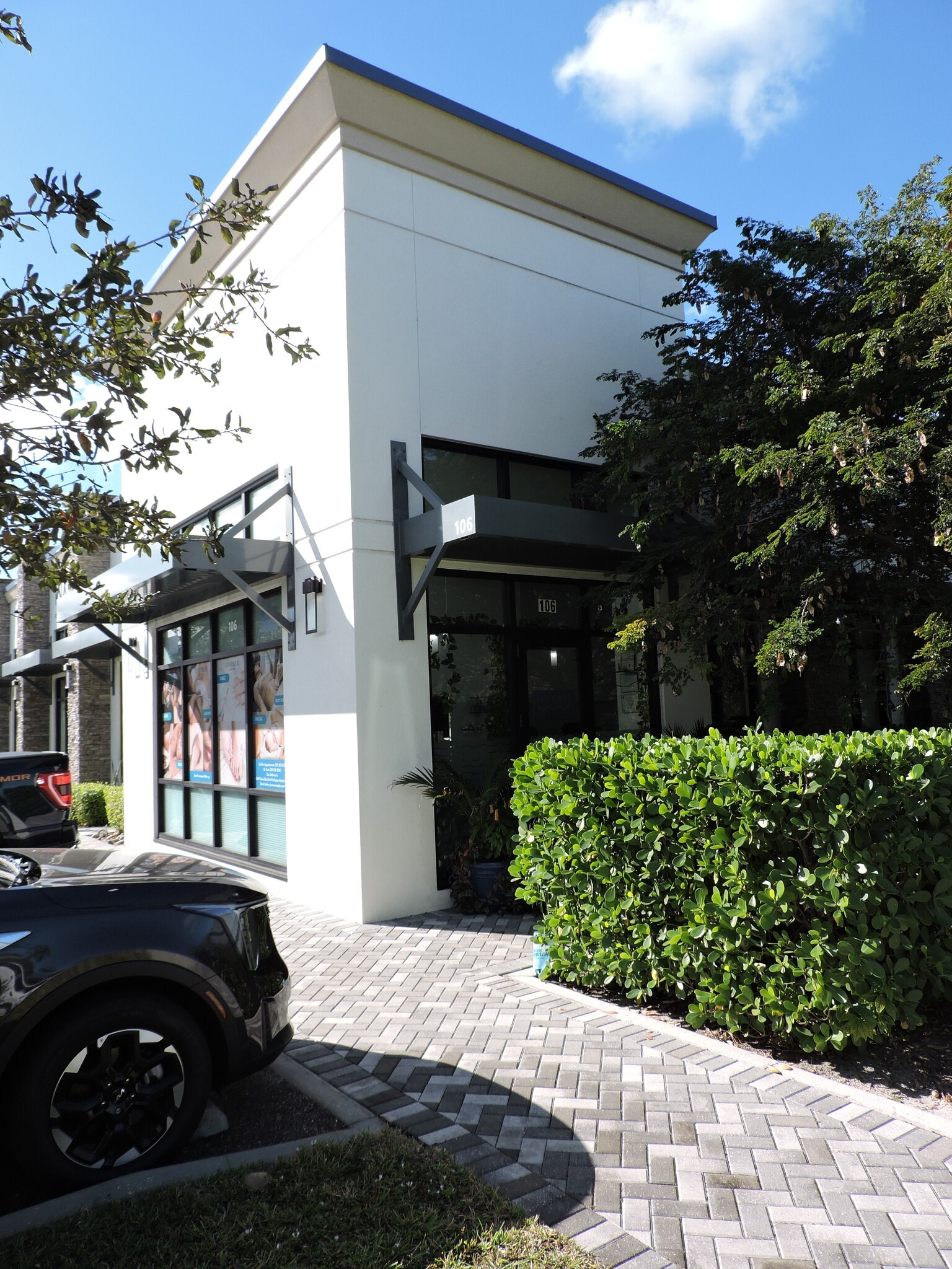 2669 Davis Blvd, Naples, FL à louer Hall d’entrée- Image 1 de 8