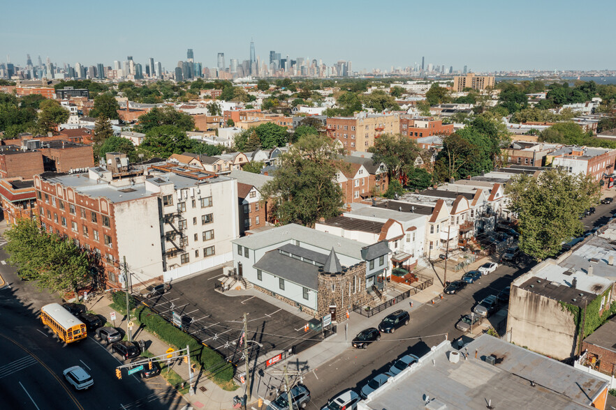 150 Stevens Ave, Jersey City, NJ for sale - Building Photo - Image 1 of 30