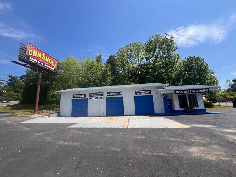 3810 Pleasant Ridge Rd, Knoxville, TN for sale - Building Photo - Image 2 of 8