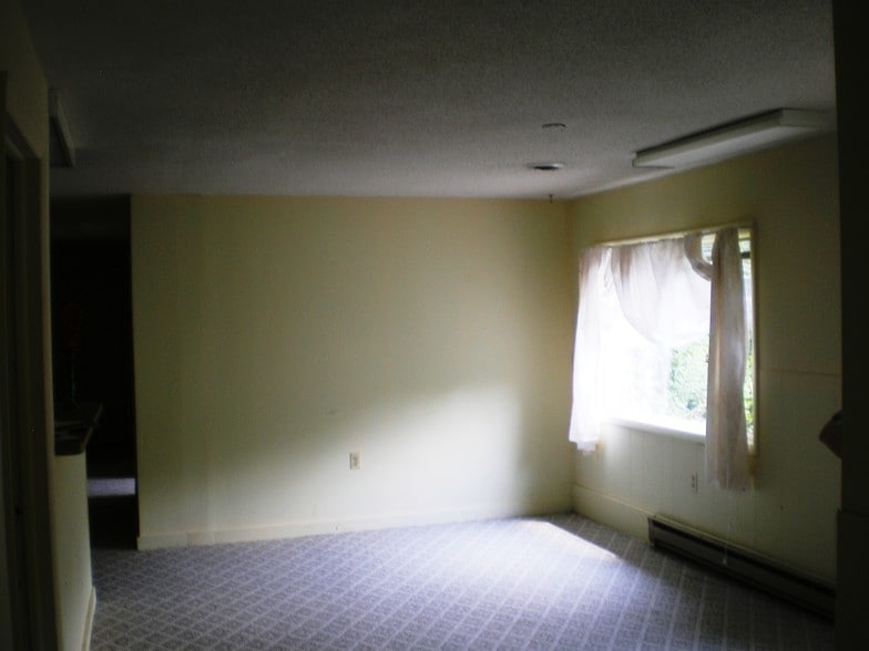 4939 State Highway 23, Norwich, NY à vendre - Photo du bâtiment - Image 3 de 25