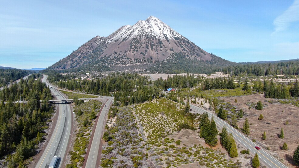 Abrams Lake rd, Mount Shasta, CA à vendre - Photo principale - Image 1 de 27