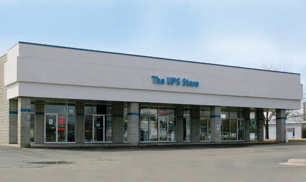 1219-1221 W Main St, Sun Prairie, WI à louer - Photo du bâtiment - Image 2 de 3