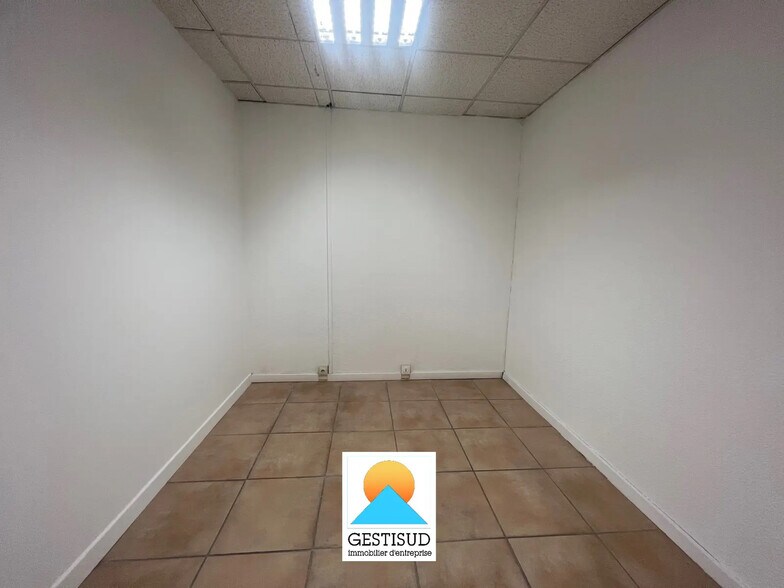 248 Avenue Des Paluds, Aubagne à louer - Photo intérieure - Image 3 de 8