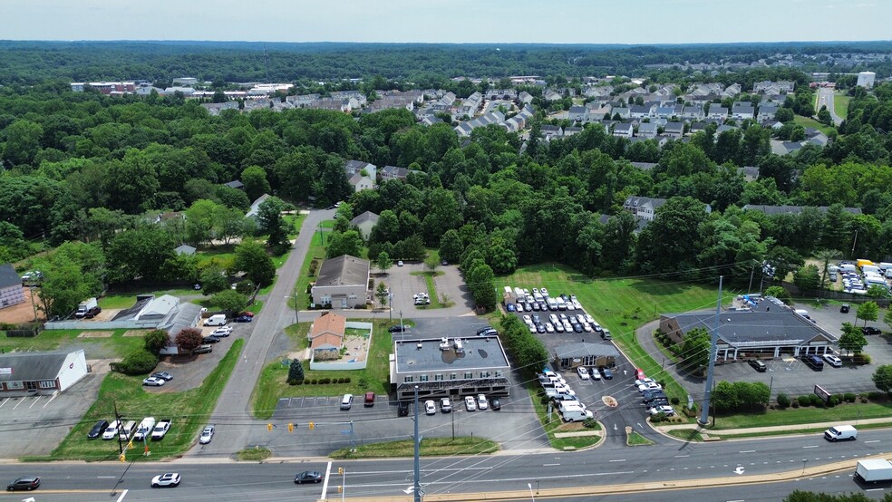 Three Buildings On US-28 in Manassas portfolio of 3 properties for sale on LoopNet.ca - Building Photo - Image 3 of 7