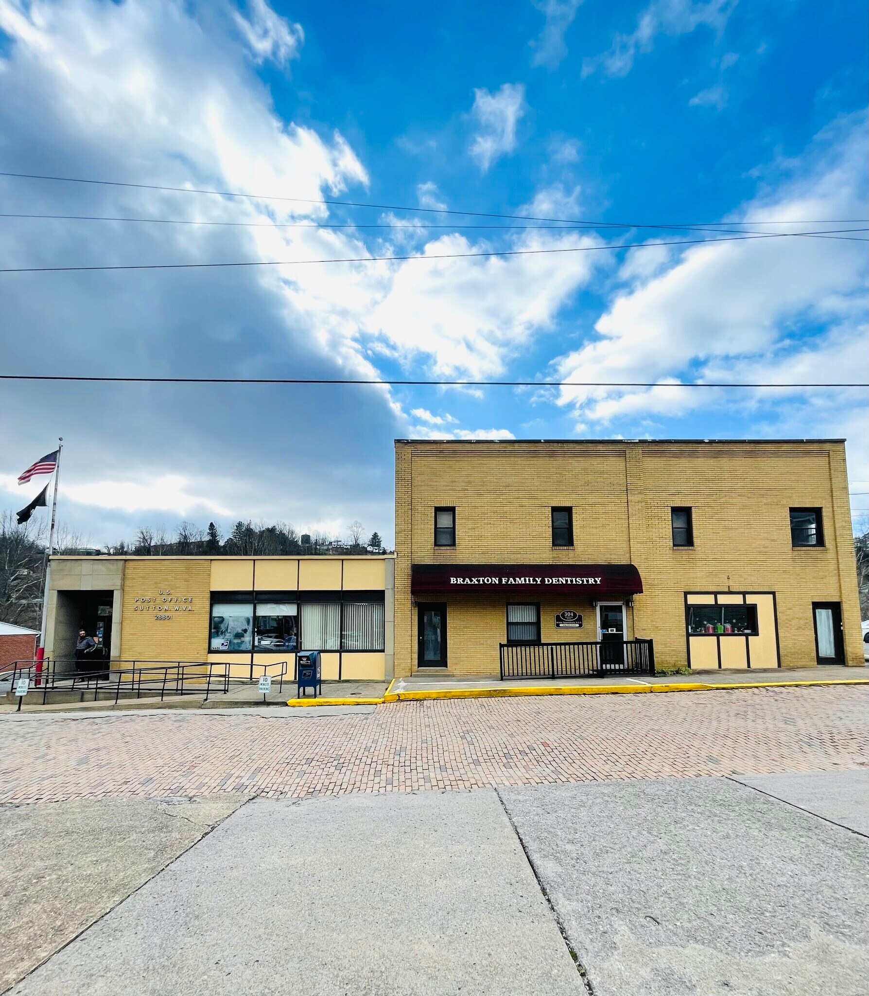 304 River View Dr, Sutton, WV à vendre Photo du bâtiment- Image 1 de 1