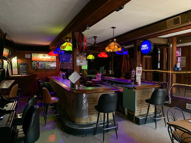 128 S Main St, Spring Grove, PA à vendre - Photo intérieure - Image 3 de 9