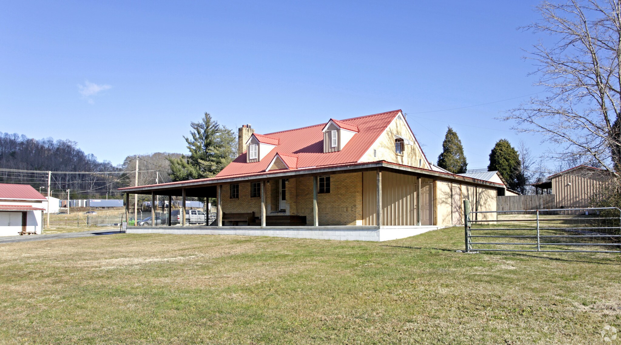 2215 Clinton Hwy, Powell, TN à vendre Photo principale- Image 1 de 15