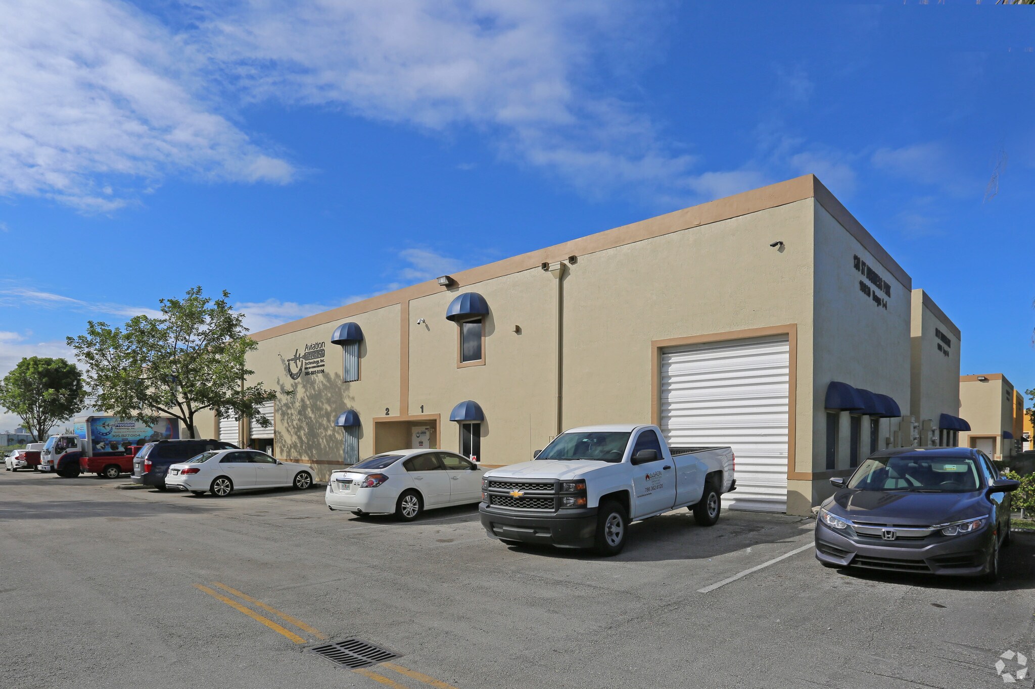 10820 NW 138th St, Hialeah, FL à louer Photo du bâtiment- Image 1 de 11