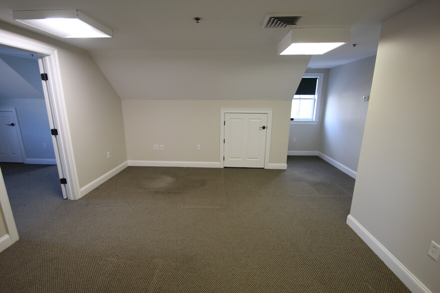 162 Park St, North Reading, MA à louer - Photo du bâtiment - Image 3 de 10