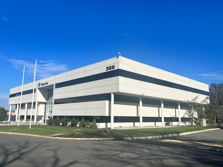 399 Hoes Ln, Piscataway, NJ à louer - Photo du bâtiment - Image 2 de 13