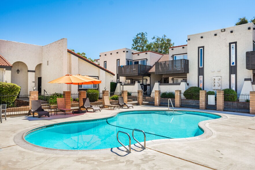 6004 Rutland Dr, Carmichael, CA à vendre - Photo du bâtiment - Image 1 de 3