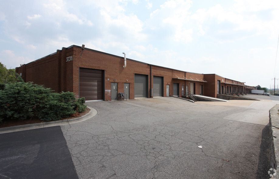 3731 Northcrest Rd, Atlanta, GA for lease - Primary Photo - Image 1 of 2