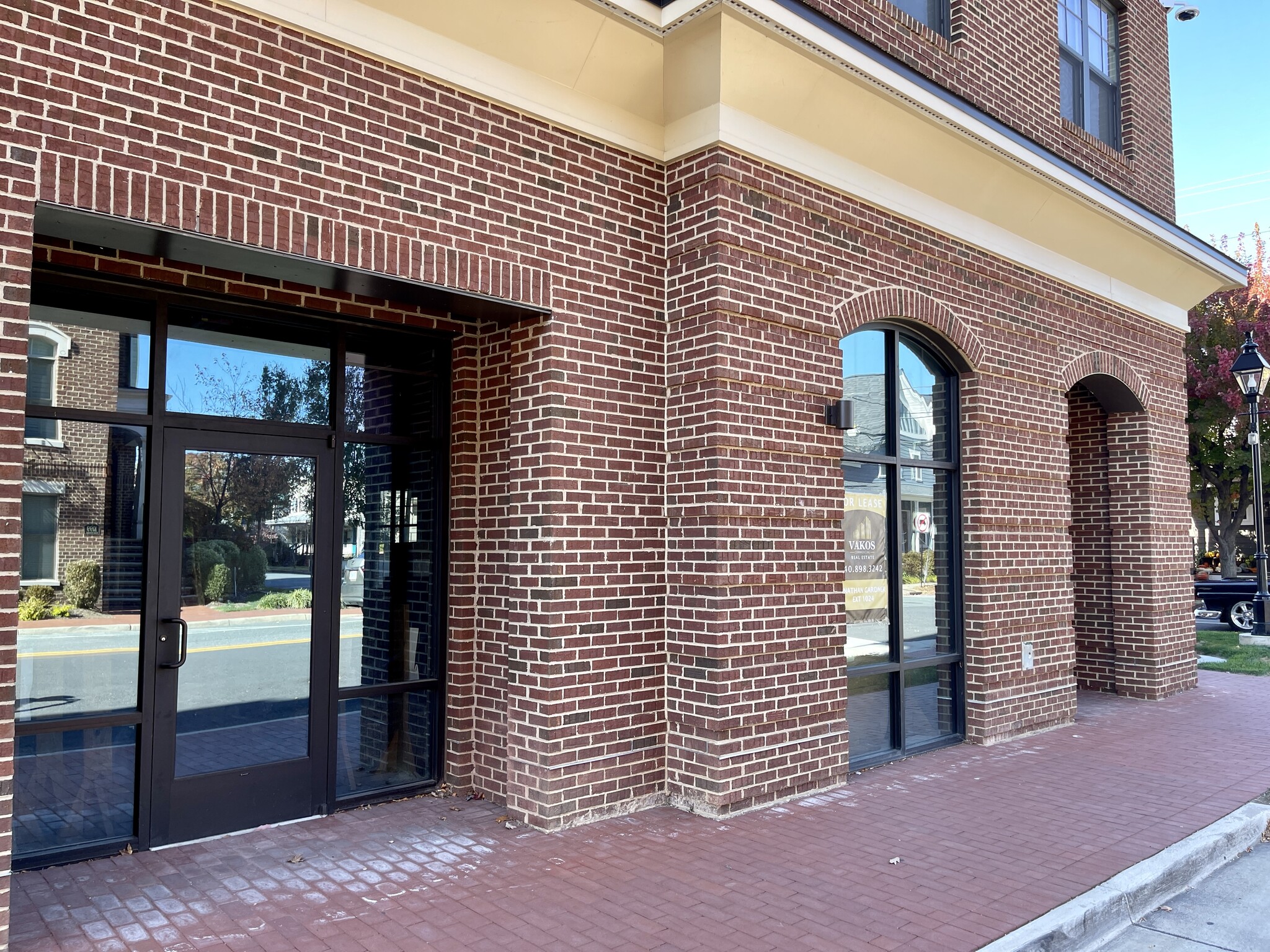 1094-1096 Winchester Street, Fredericksburg, VA for lease Building Photo- Image 1 of 13