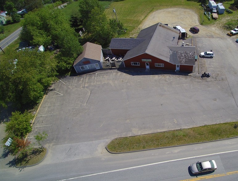 181 Waterville Rd, Belfast, ME à louer - Photo du bâtiment - Image 2 de 53