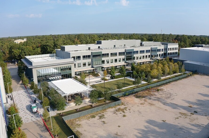 8800 Technology Forest Pl, The Woodlands, TX à louer - Photo du bâtiment - Image 3 de 12