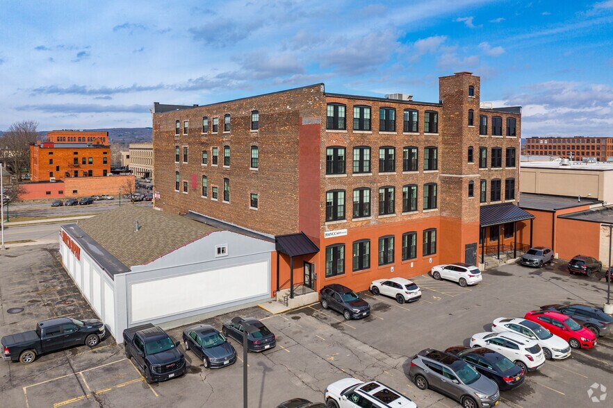 310 Broad St, Utica, NY à louer - Photo du bâtiment - Image 3 de 5
