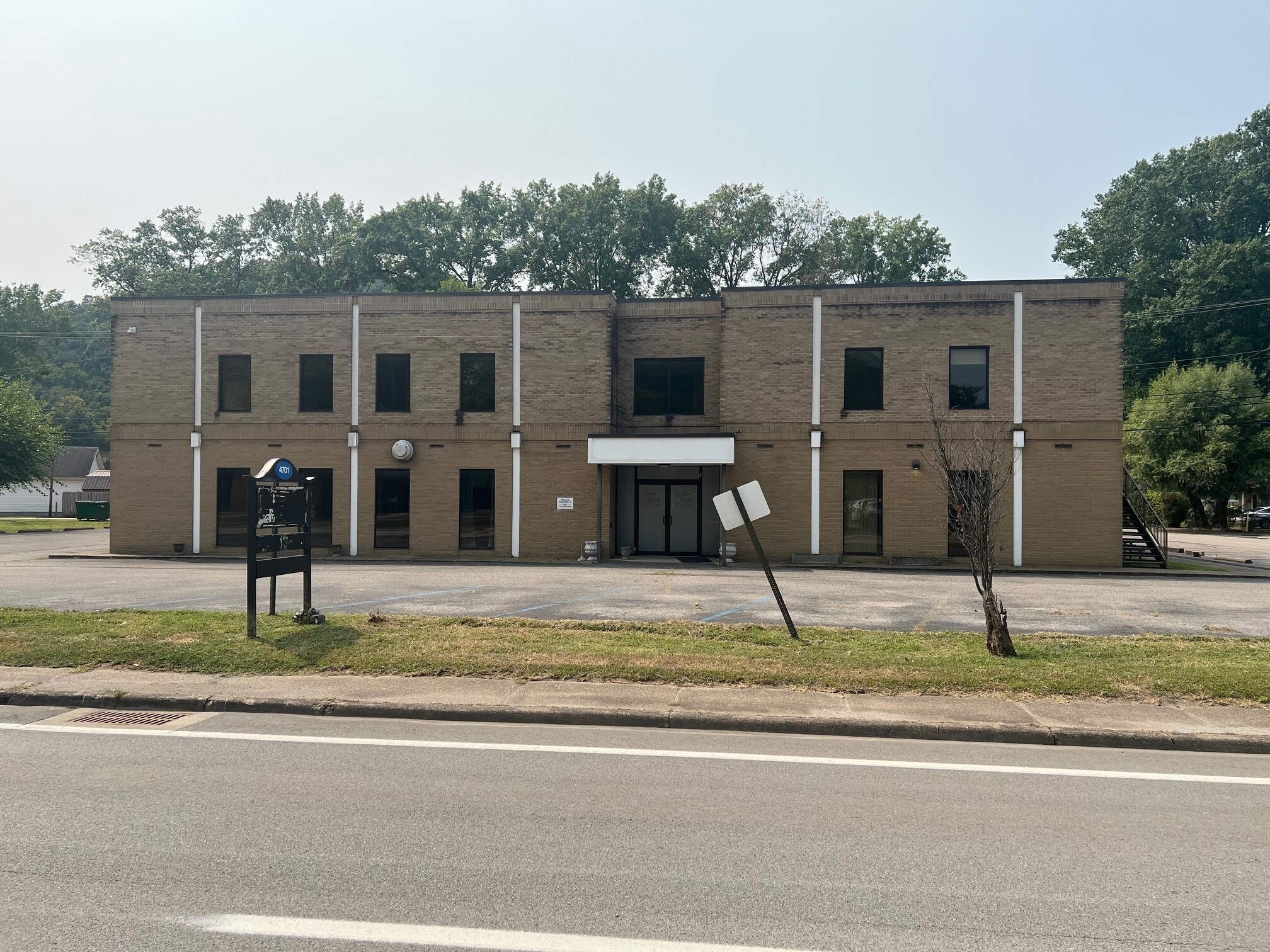 4701 MacCorkle Ave SE, Charleston, WV for sale Building Photo- Image 1 of 28