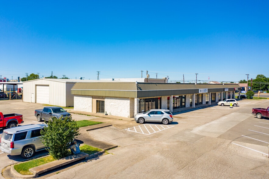 511 N Hewitt Dr, Hewitt, TX for lease - Building Photo - Image 3 of 4
