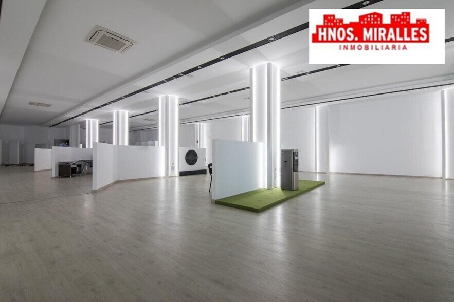 Retail in Elche, Alicante for lease - Interior Photo - Image 3 of 38