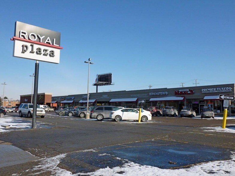 25214-25298 Greenfield Ave, Oak Park, MI for lease - Building Photo - Image 2 of 3