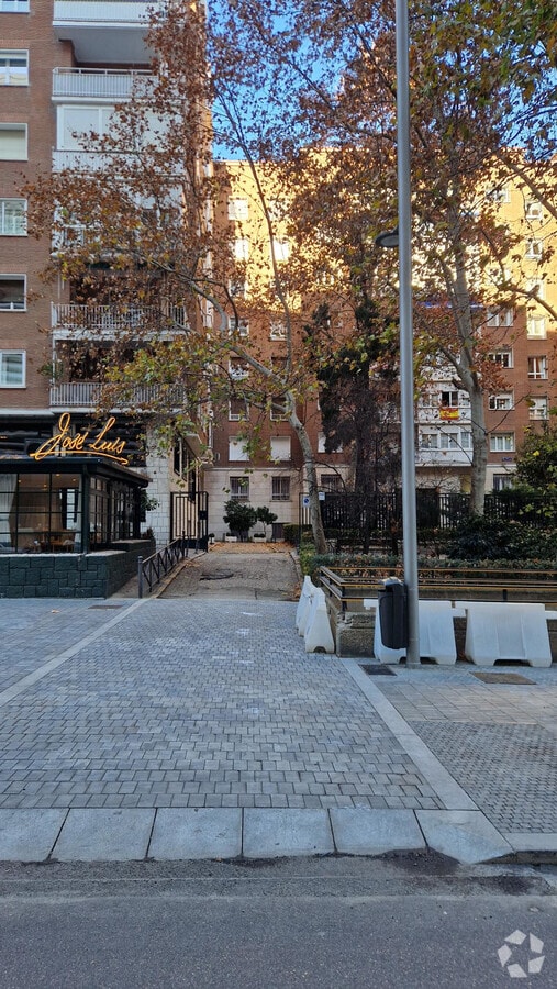 Madrid, MAD 28036 - Unit Puerta D, Esc. 1 - - Interior Photo - Image 1 of 1