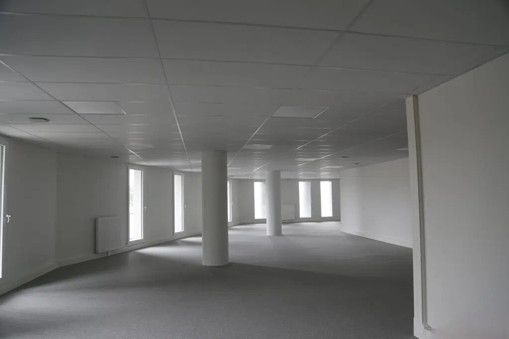 Office in Rouen for lease Building Photo- Image 1 of 7