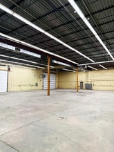 375 Renner Dr, Elgin, IL à louer Photo intérieure- Image 2 de 7