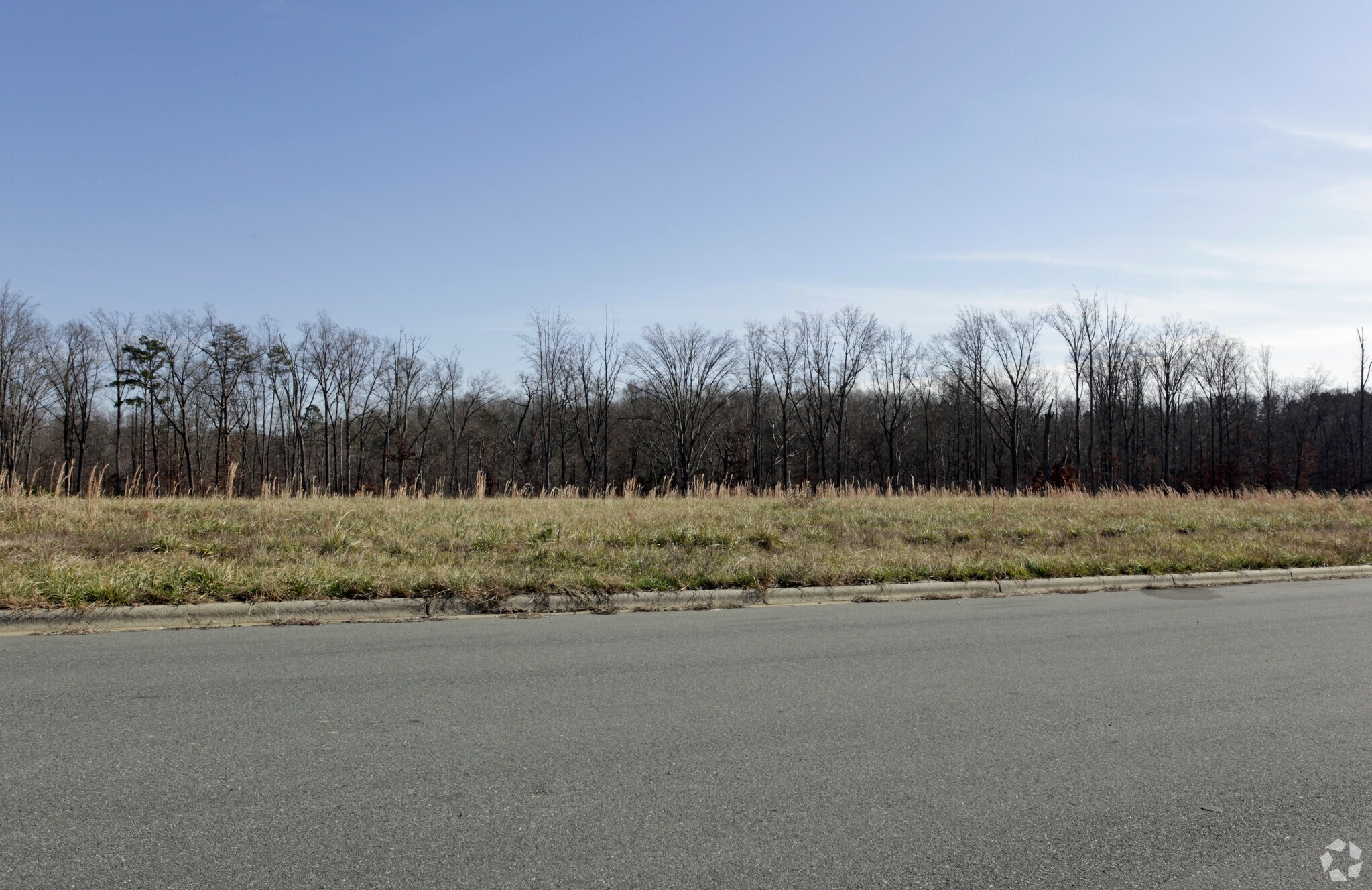 1307 Roosevelt Ct, Whitsett, NC for sale Primary Photo- Image 1 of 6