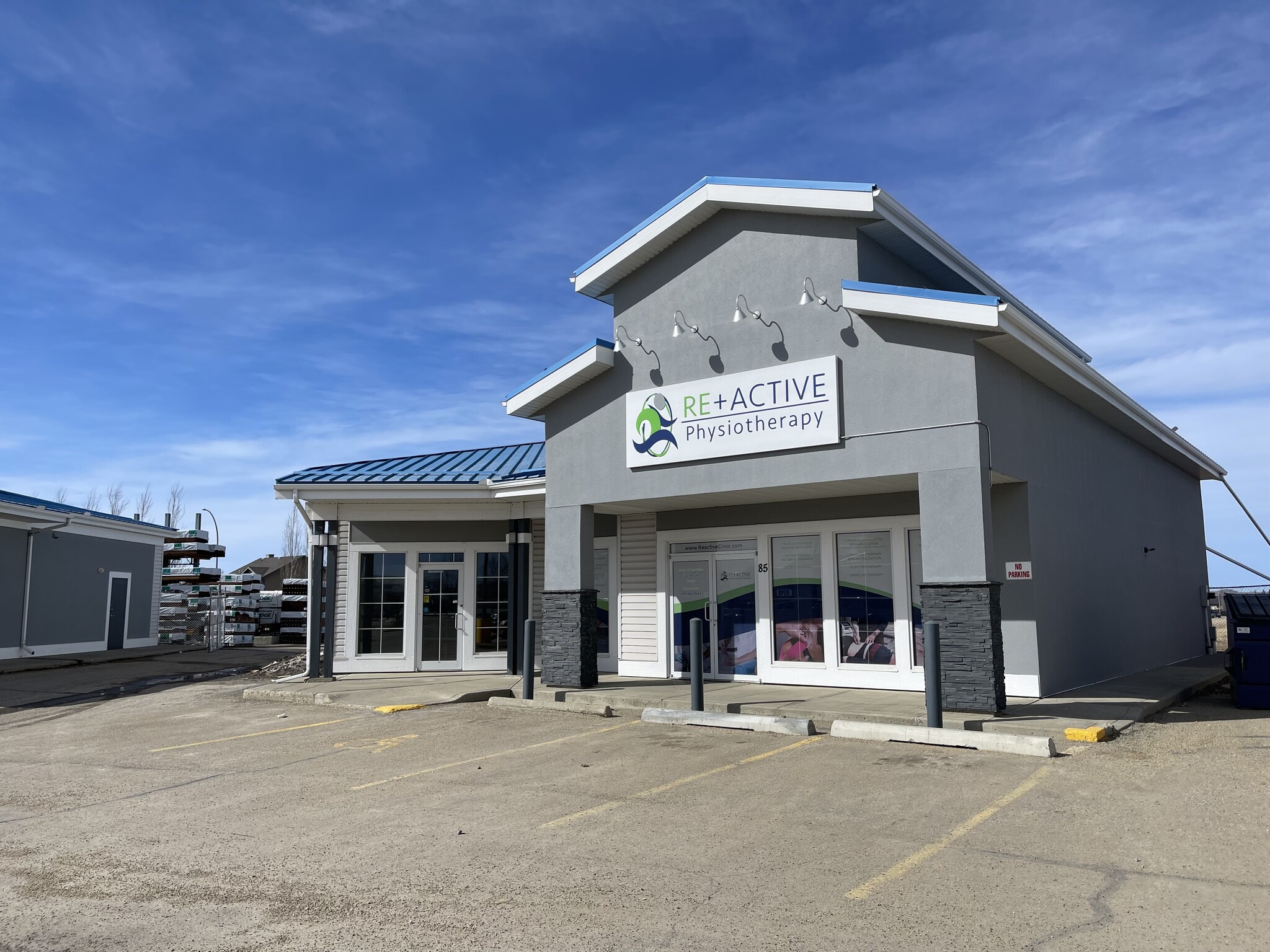 85 Hewlett Park Landng, Sylvan Lake, AB for lease Building Photo- Image 1 of 6