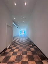 1949 NE 163rd St, North Miami Beach, FL à louer Photo intérieure- Image 1 de 2