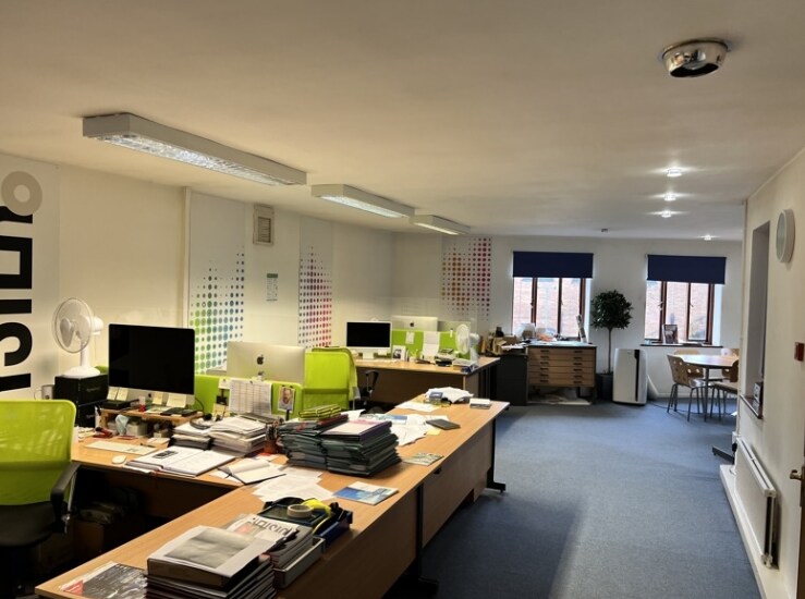 3-3 Thompsons Close, Harpenden à vendre - Photo intérieure - Image 3 de 3