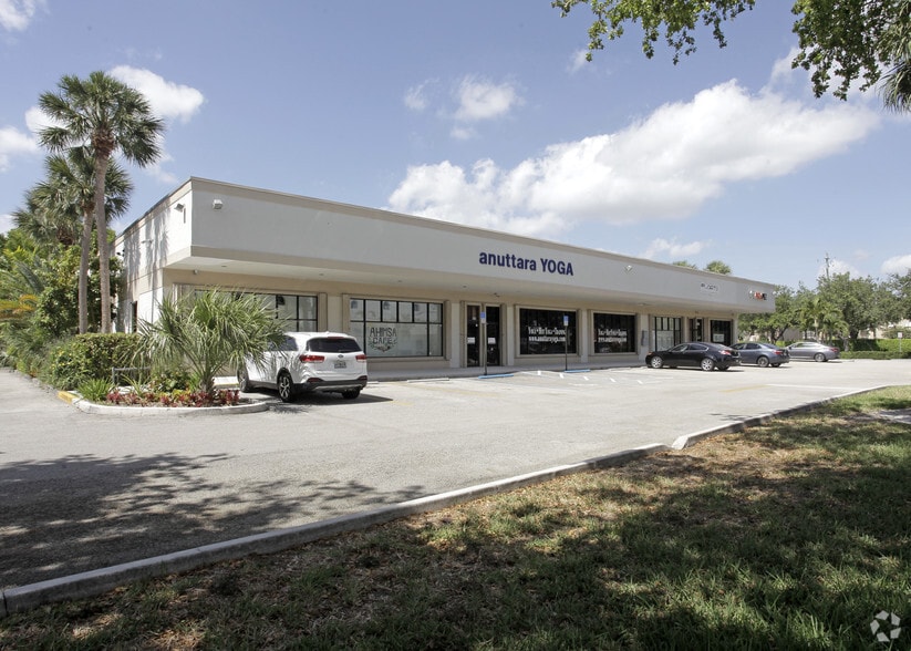 620 SE 10th St, Deerfield Beach, FL à louer - Photo principale - Image 1 de 1