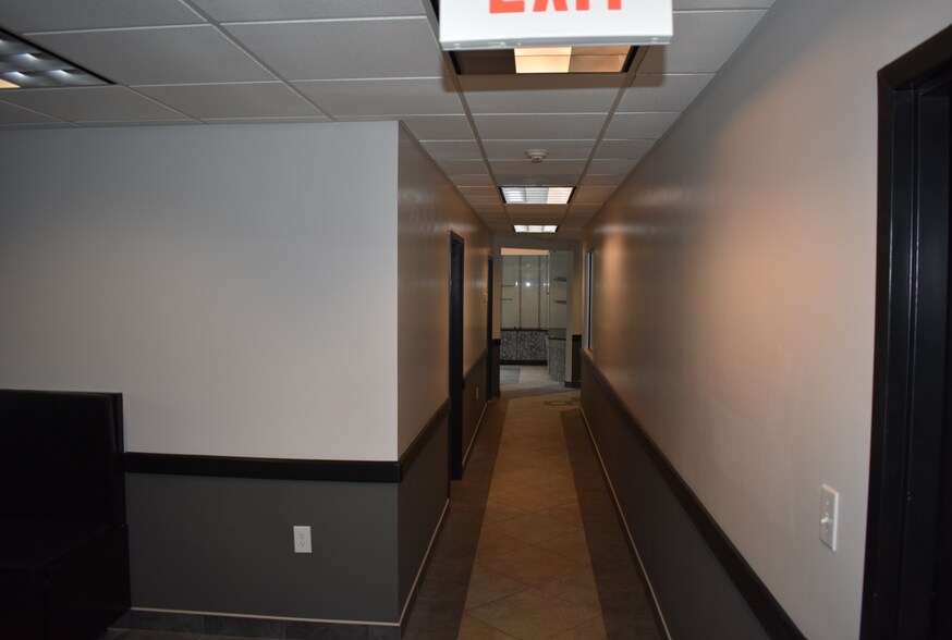 296 Cayuga Dr, Mooresville, NC à vendre - Photo intérieure - Image 3 de 8