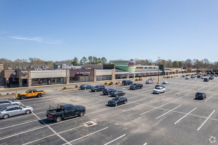 416 Denbigh Blvd, Newport News, VA for lease - Building Photo - Image 3 of 14