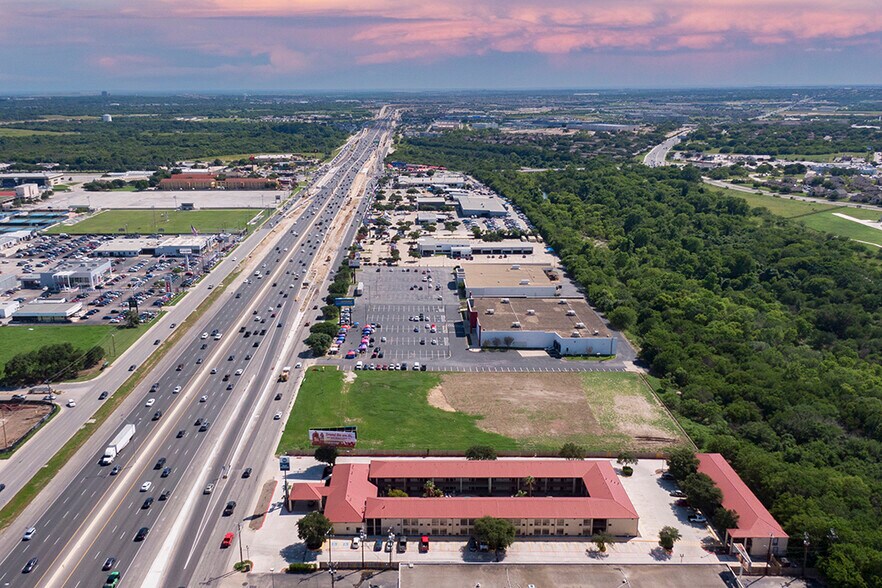 6813 NW Loop 410, San Antonio, TX à vendre - Aérien - Image 2 de 4