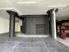 350 N Ogden Ave, Chicago, IL à louer Photo intérieure- Image 2 de 2