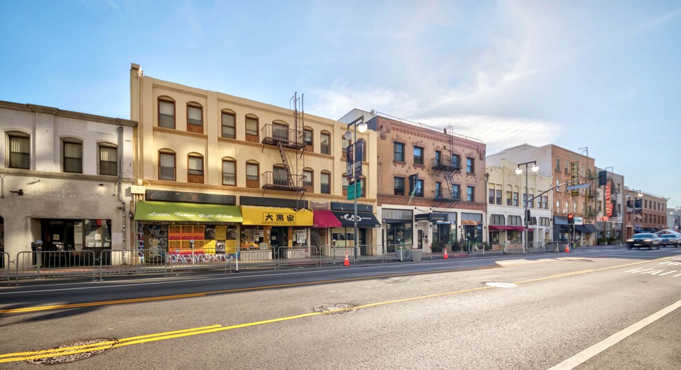 325-329 E 1st St, Los Angeles, CA à vendre - Photo du bâtiment - Image 1 de 14