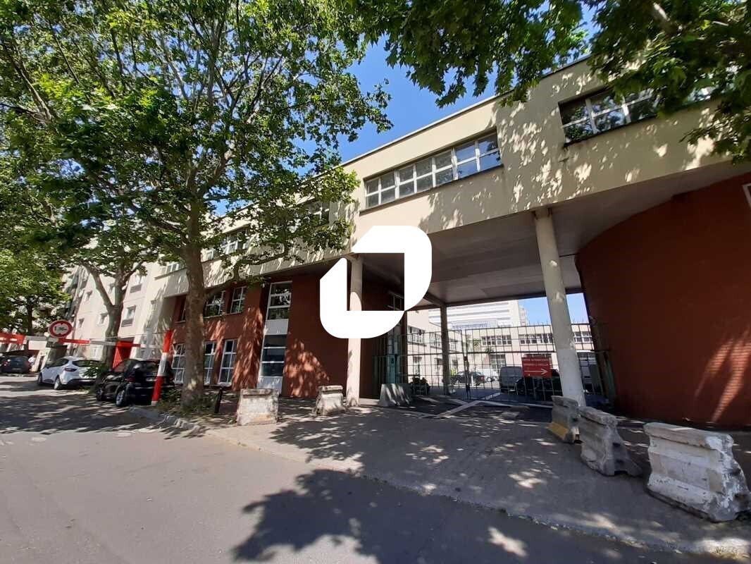 Office in Montreuil for sale Building Photo- Image 1 of 7