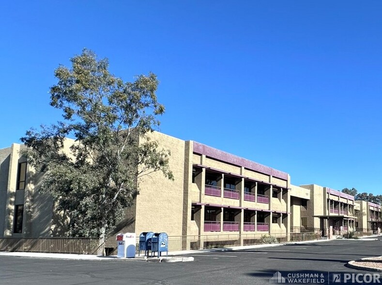 1111–1181 N El Dorado Place portefeuille de 2 propriétés à vendre sur LoopNet.ca - Photo du bâtiment - Image 2 de 11