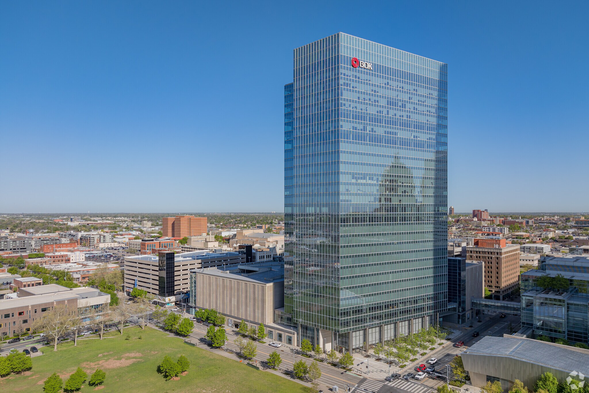 499 W Sheridan Ave, Oklahoma City, OK à louer Photo du bâtiment- Image 1 de 36