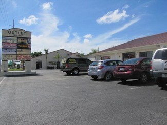Plus de détails pour 3100 Del Prado Blvd S, Cape Coral, FL - Commerce de détail à louer