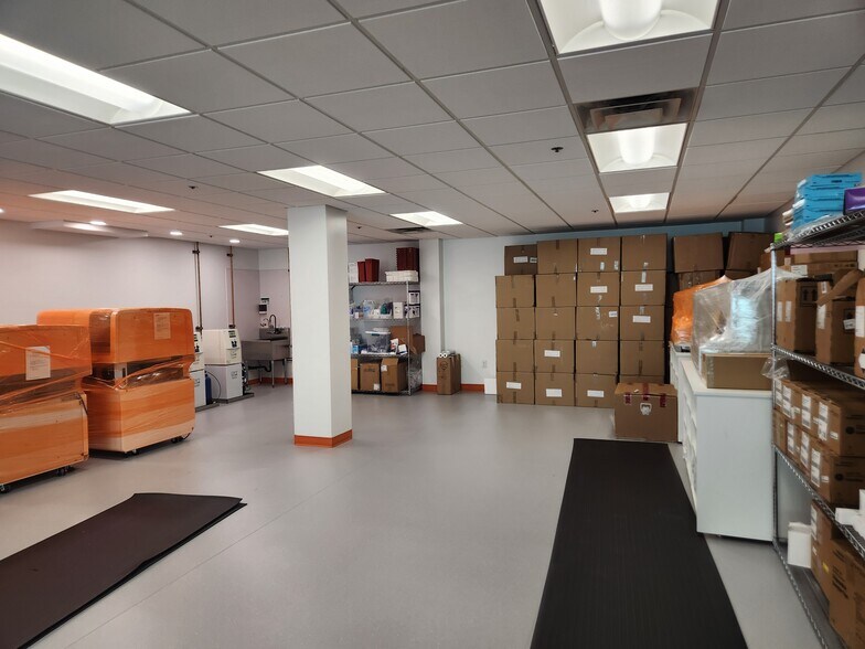 12162 S Business Park Dr, Draper, UT à louer - Photo du bâtiment - Image 2 de 8