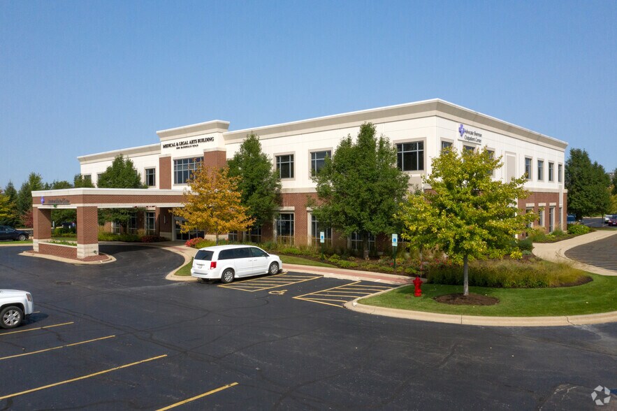 2000 McDonald Rd, South Elgin, IL à louer - Photo du bâtiment - Image 1 de 3