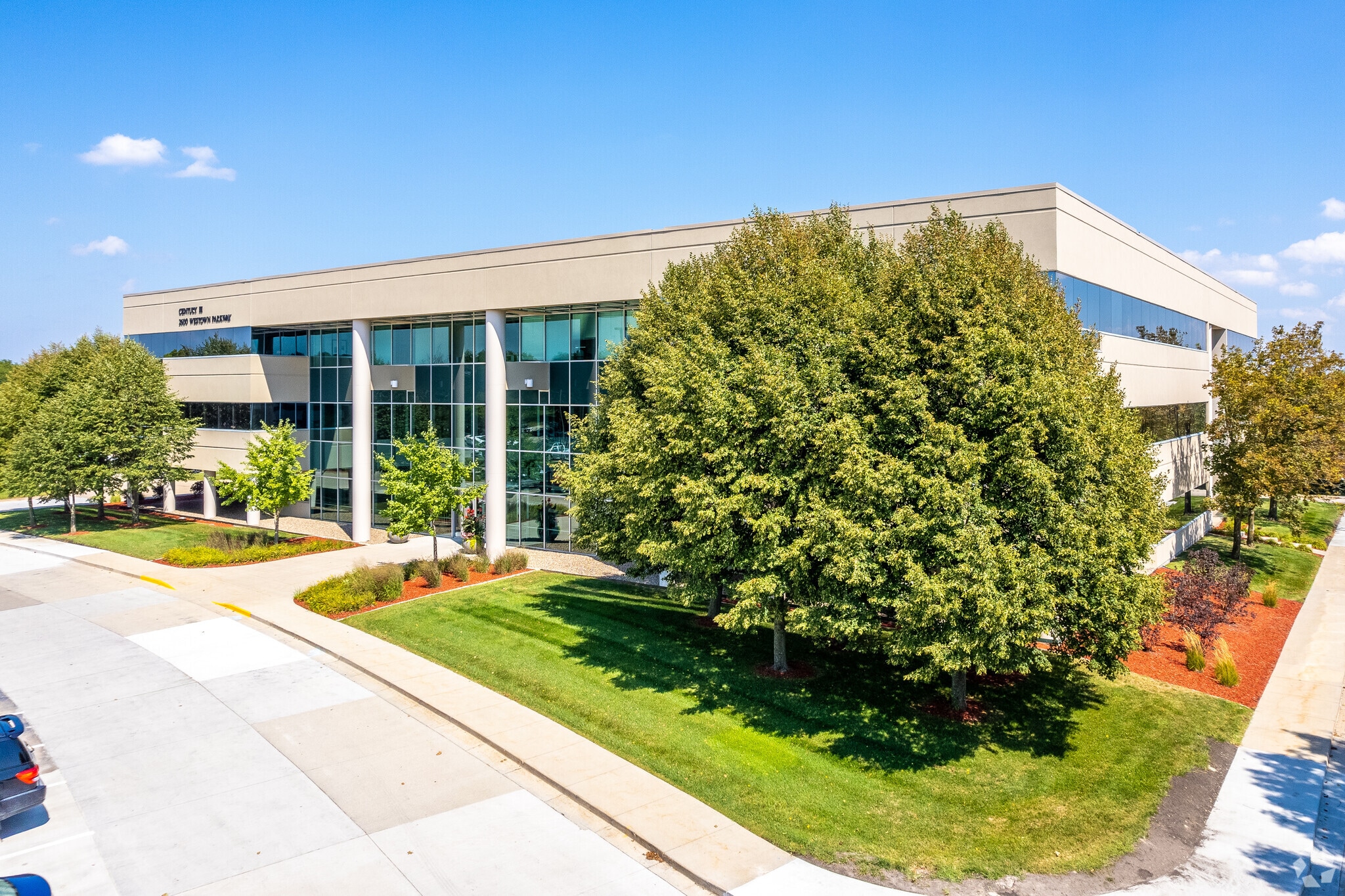 2600 Westown Pky, West Des Moines, IA for lease Building Photo- Image 1 of 7