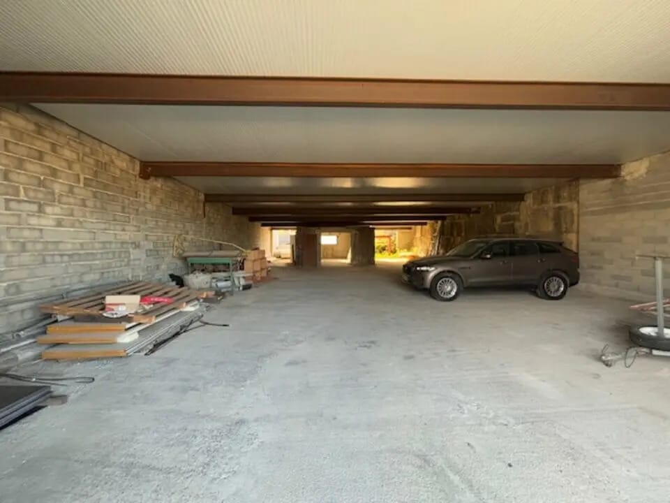 Industrial in Castillon-du-Gard for lease Interior Photo- Image 1 of 4