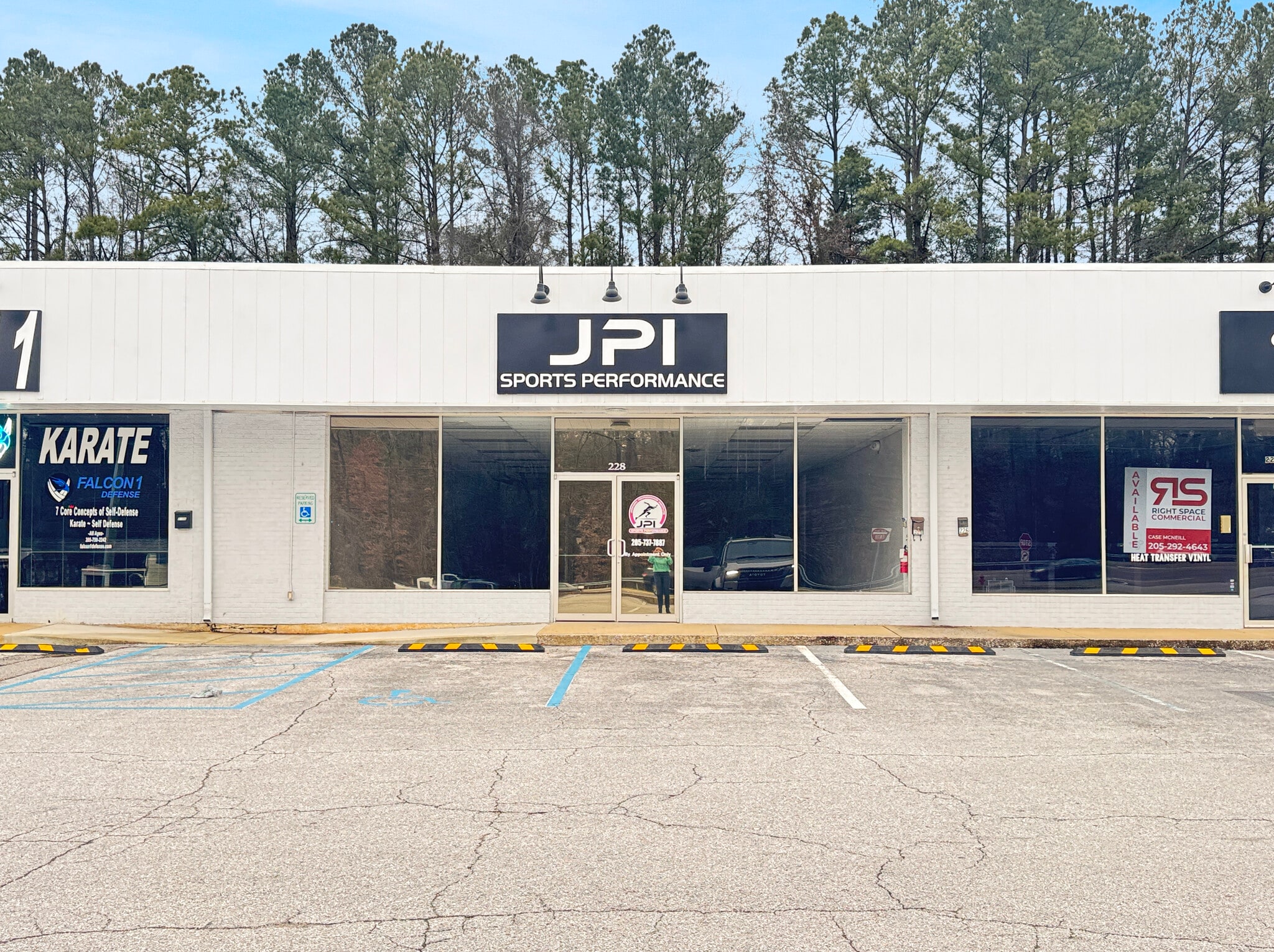 200-240 McFarland Blvd, Northport, AL for lease Interior Photo- Image 1 of 9