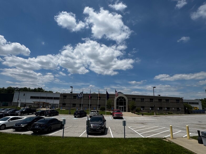 1597 E Industrial Dr, Terre Haute, IN for sale - Primary Photo - Image 1 of 3